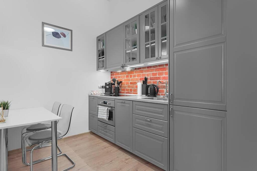 Roulette Apartment